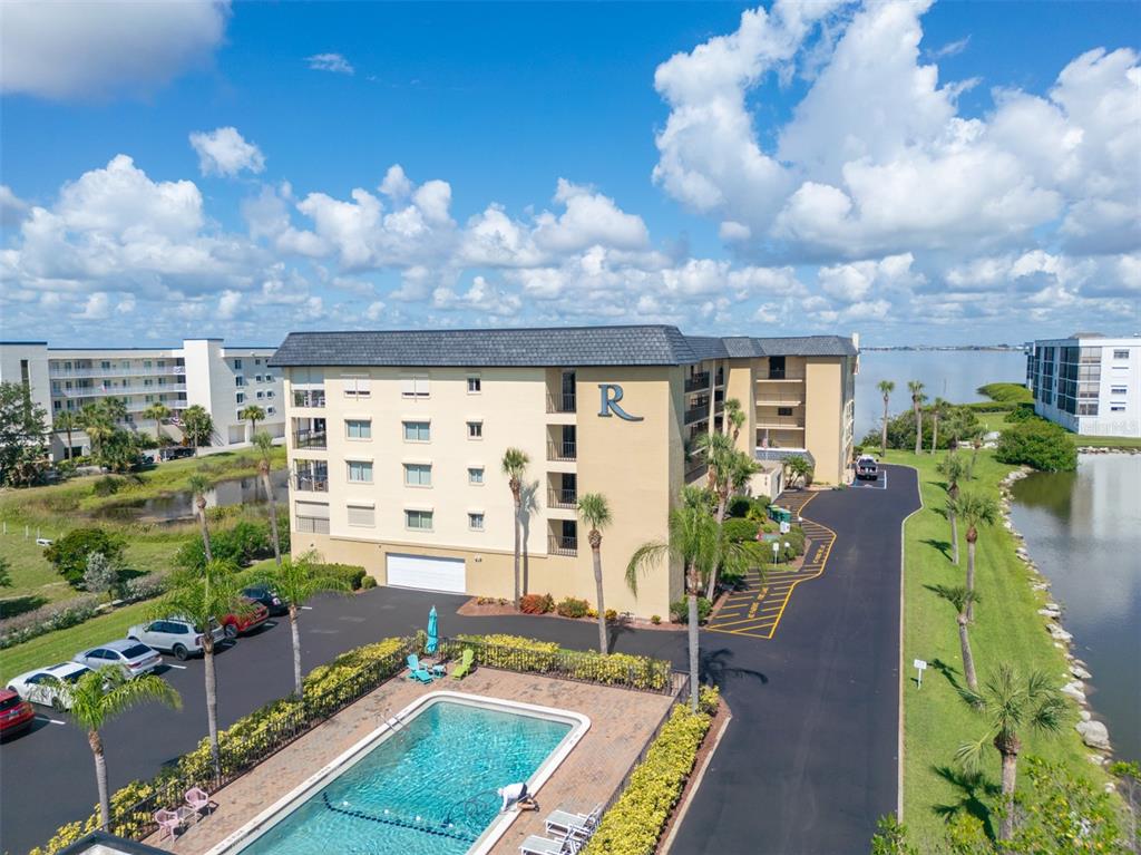 190 ESCAMBIA LANE UNIT 305