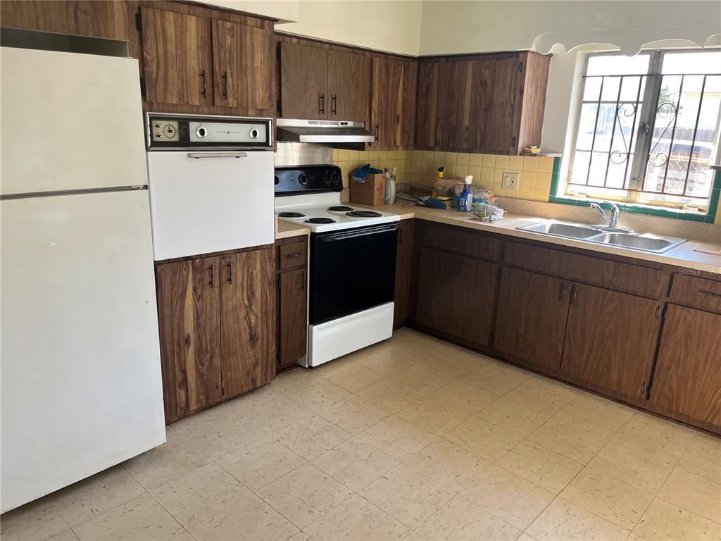 1227 E 24TH AVENUE, TAMPA, FL — photo 4 of 9