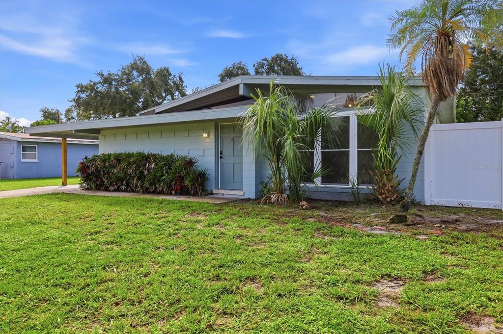 2320 COLGATE AVENUE, BRADENTON, FL — photo 3 of 30