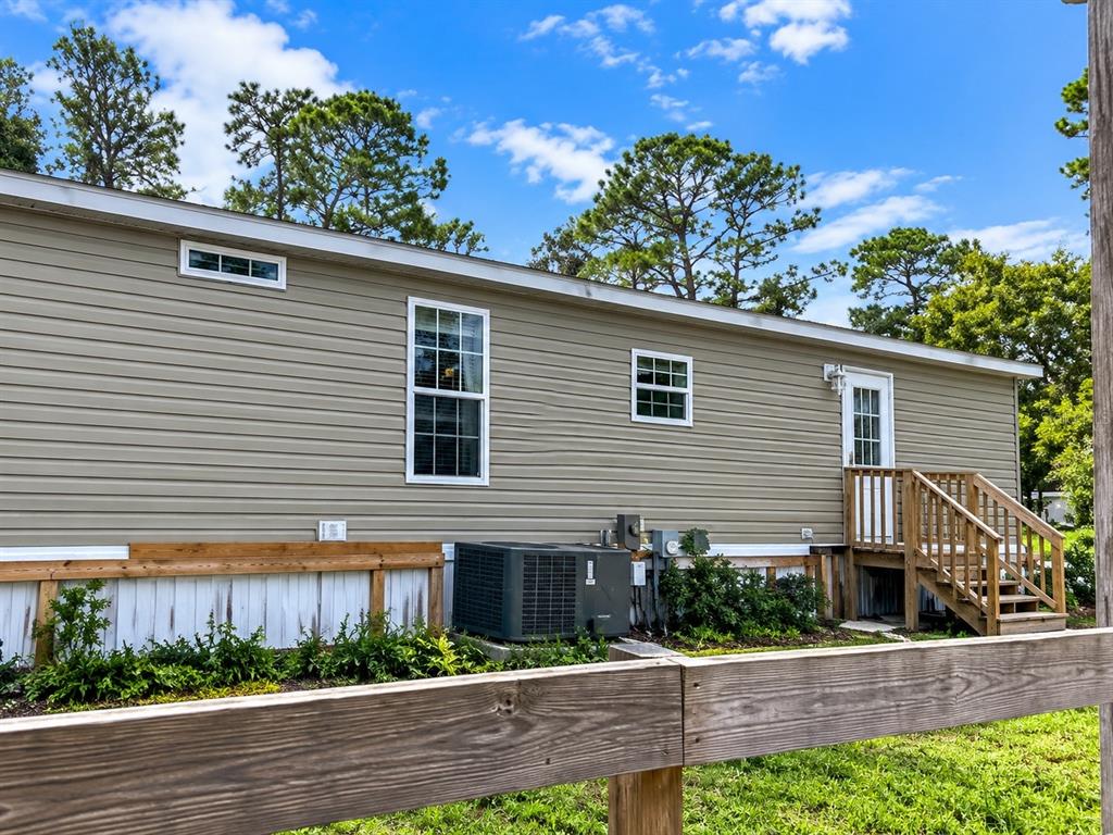15438 OLD CHISHOLM TRAIL, EUSTIS, FL — photo 2 of 15