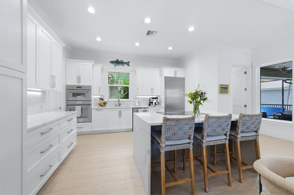 3913 ROBERTS POINT ROAD, SARASOTA, FL — photo 5 of 24