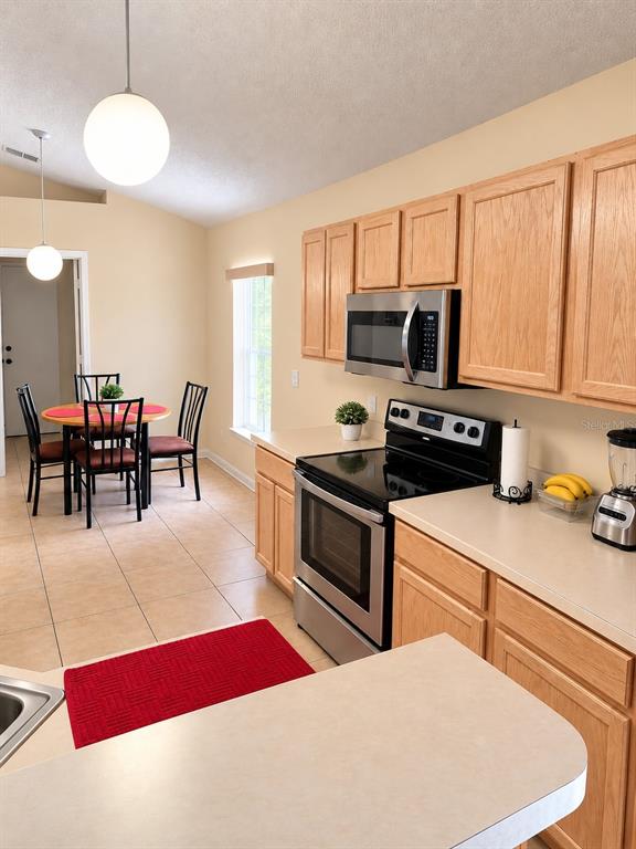 2580 HUNLEY LOOP, KISSIMMEE, FL — photo 5 of 8