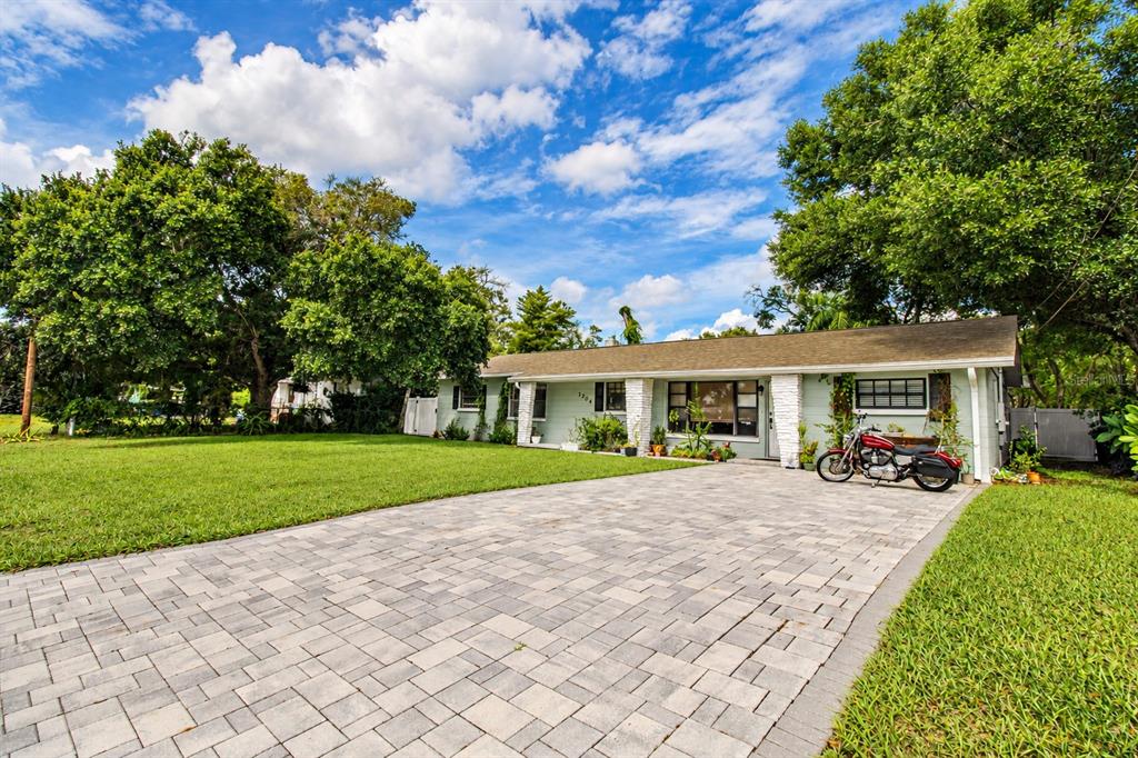 1204 E NORTH STREET, TAMPA, FL — photo 2 of 30