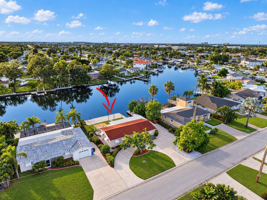 9398 SUN ISLE DRIVE NE, ST PETERSBURG, FL — photo 2 of 30