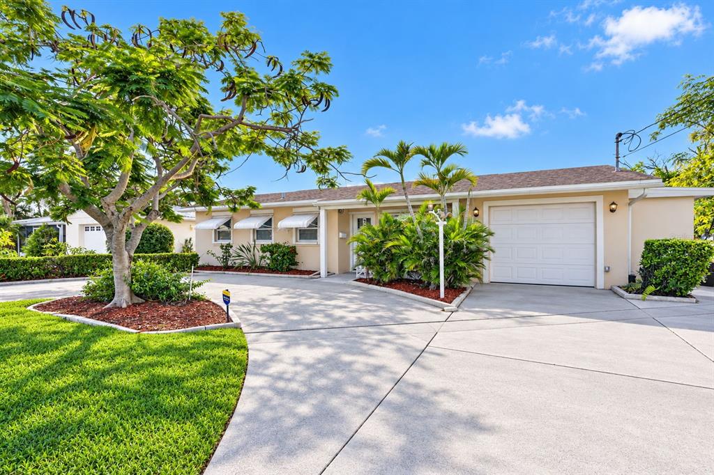 9398 SUN ISLE DRIVE NE, ST PETERSBURG, FL — photo 5 of 30