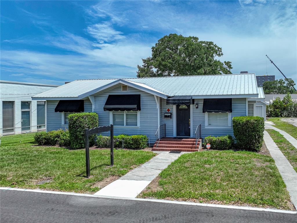 139 AVENUE C SW, WINTER HAVEN, FL — photo 2 of 50