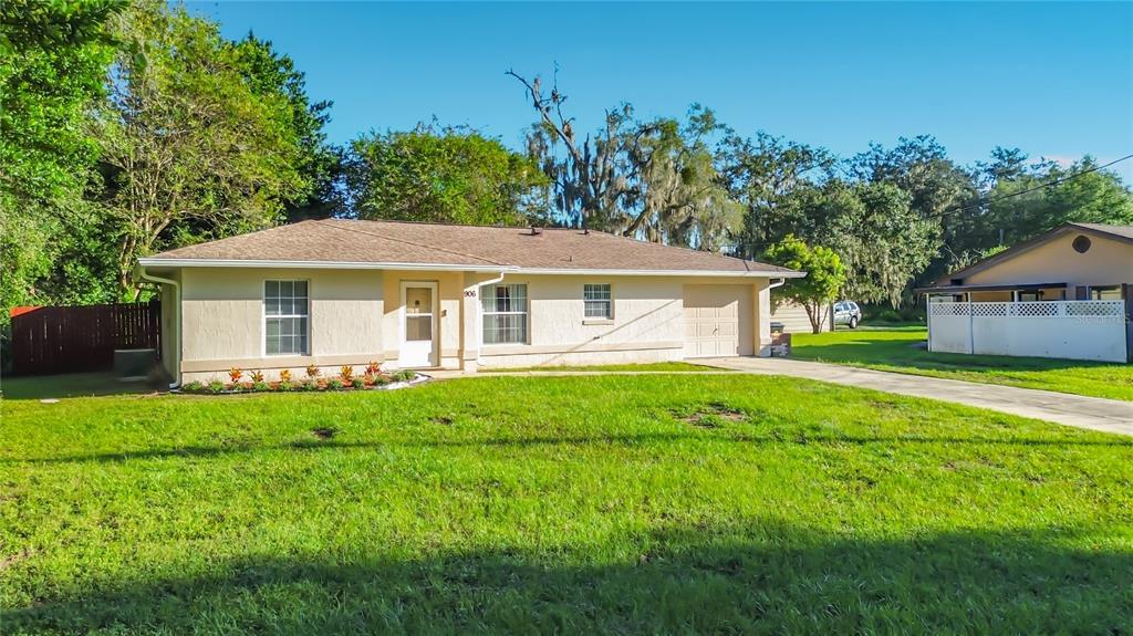 906 OAK STREET, INVERNESS, FL — photo 2 of 30