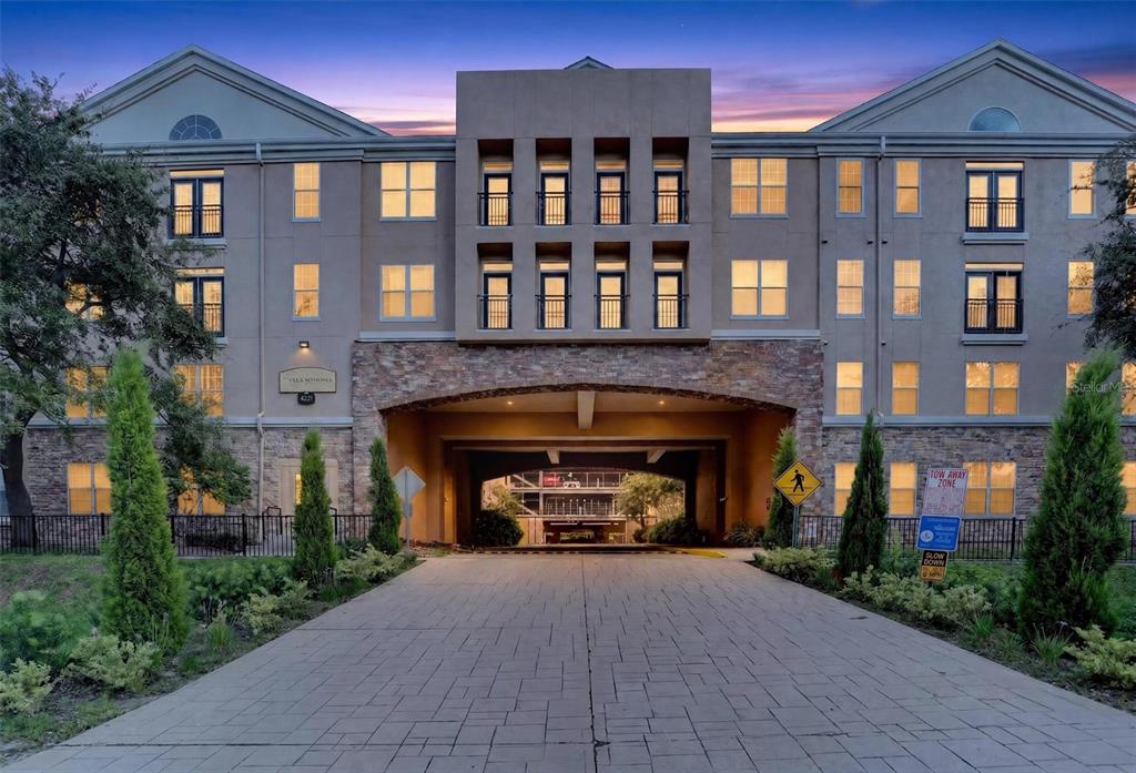 4221 W SPRUCE STREET UNIT 2215