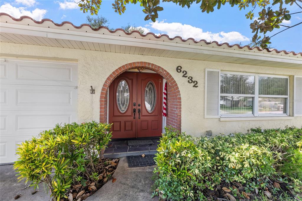 6232 43RD AVENUE N, KENNETH CITY, FL — photo 4 of 30