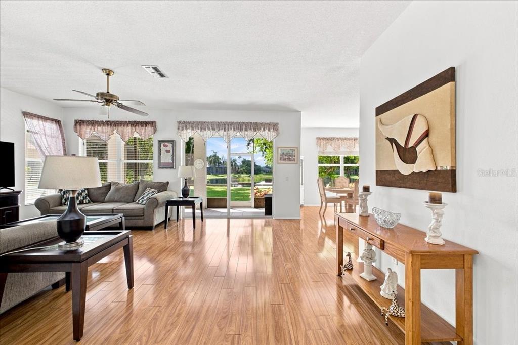 4002 2ND DR NE, BRADENTON, FL — photo 3 of 30