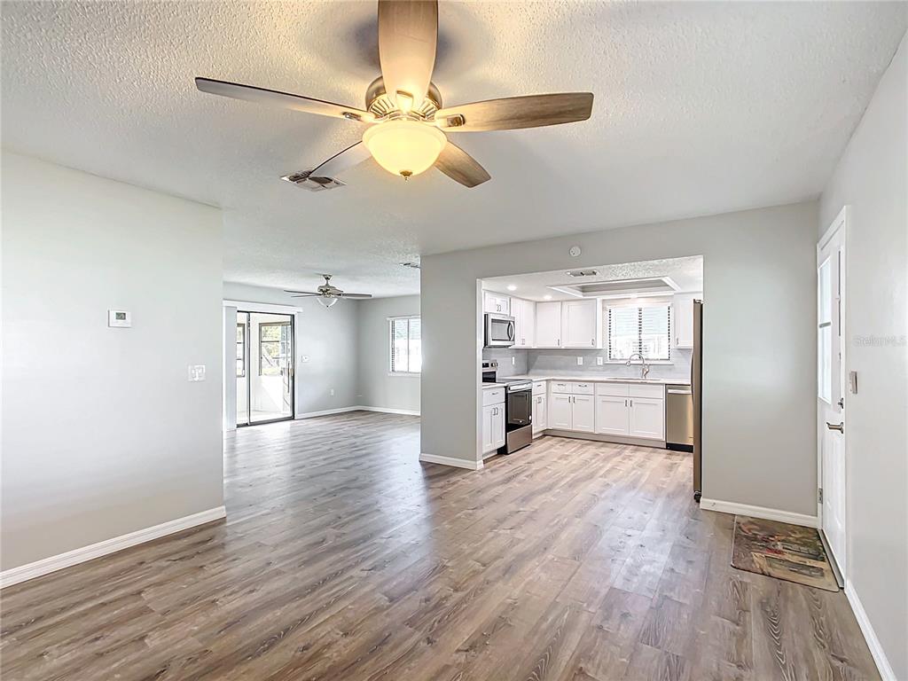 10335 SW 92ND COURT, OCALA, FL — photo 3 of 30