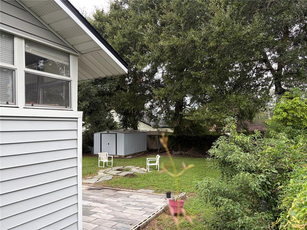 1199 KING AVENUE, LAKELAND, FL — photo 4 of 22