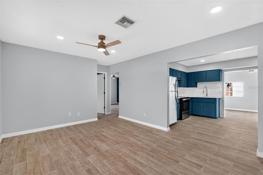 1072 OLYMPIA ROAD, VENICE, FL — photo 4 of 21