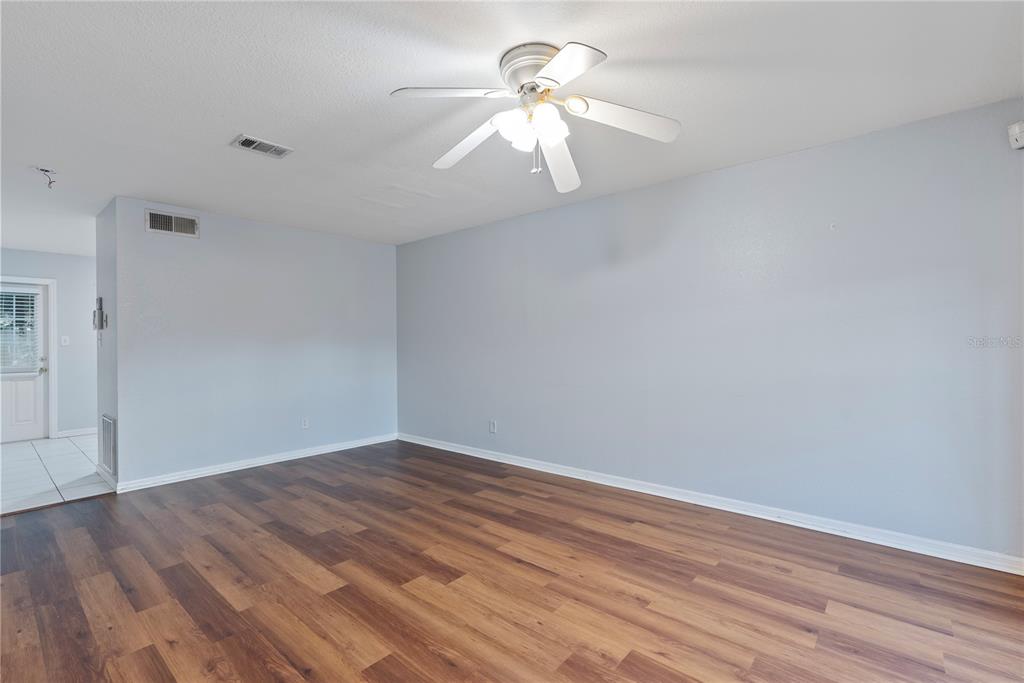 37314 EMBASSY PARK LN, DADE CITY, FL — photo 5 of 21