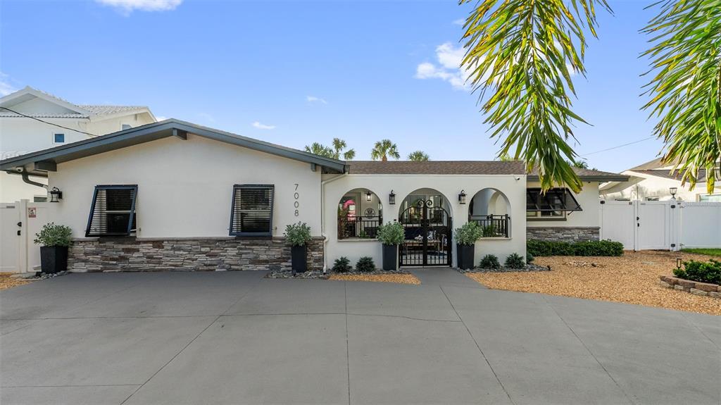 7008 S SHORE DRIVE S, SOUTH PASADENA, FL — photo 2 of 66