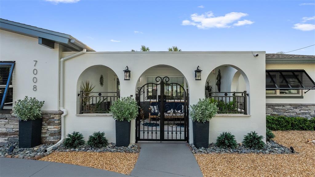 7008 S SHORE DRIVE S, SOUTH PASADENA, FL — photo 3 of 66