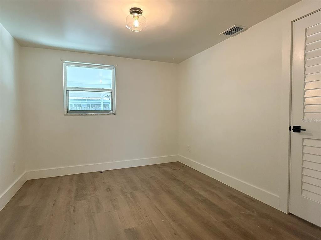 622 DOGWOOD COURT, DUNEDIN, FL — photo 2 of 9