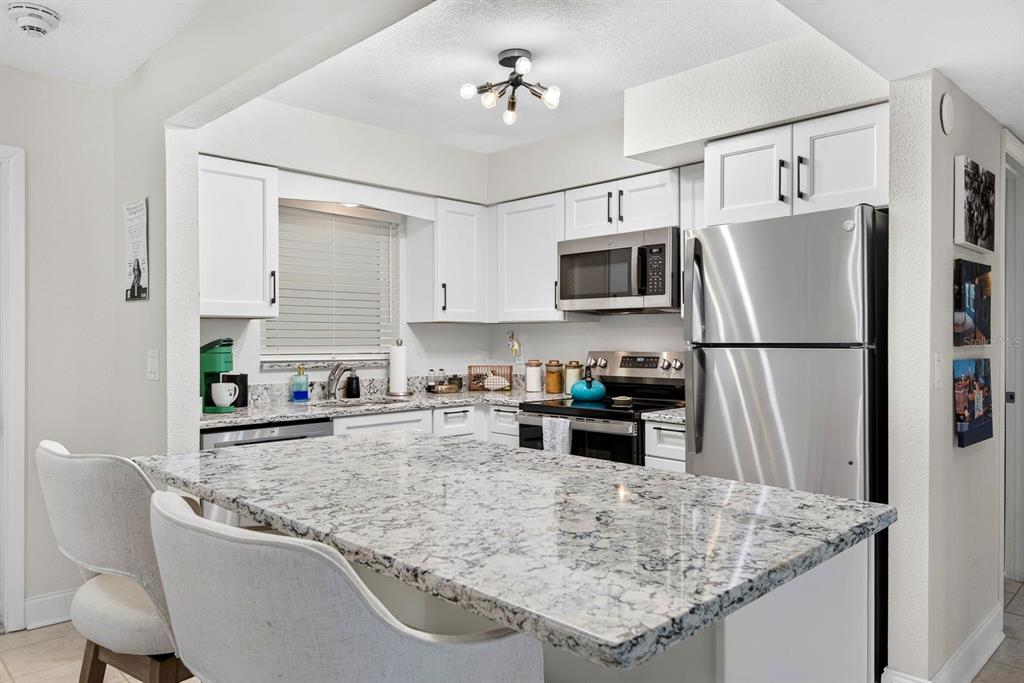 611 GULF DRIVE N UNIT A14, BRADENTON BEACH, FL — photo 5 of 36