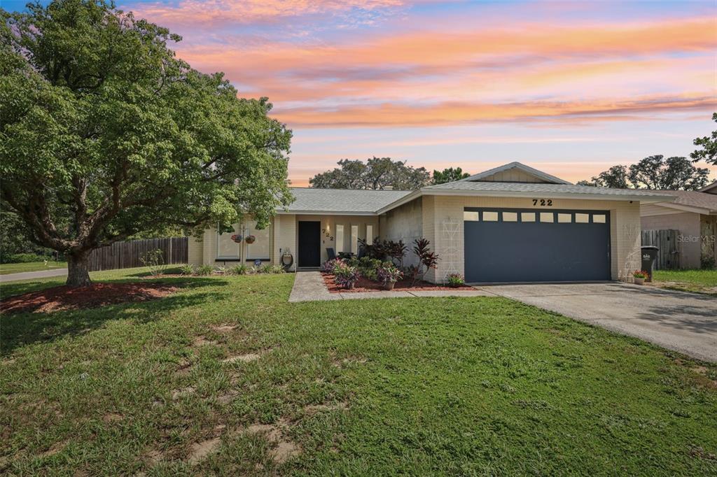 722 SUNLIT COURT