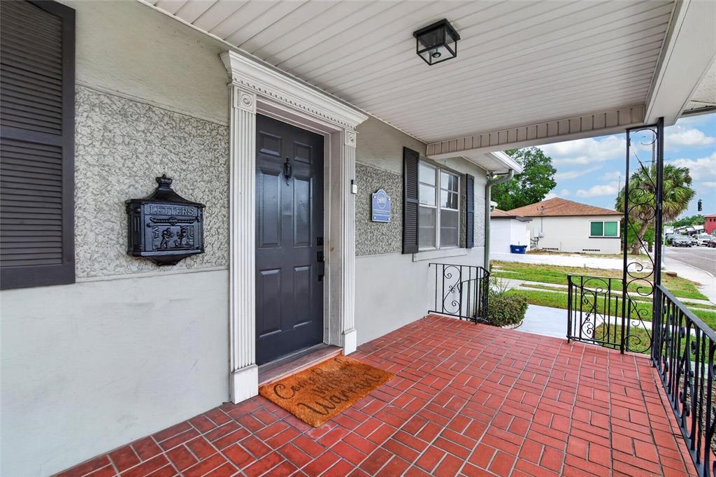 902 N ARMENIA AVENUE, TAMPA, FL — photo 3 of 30