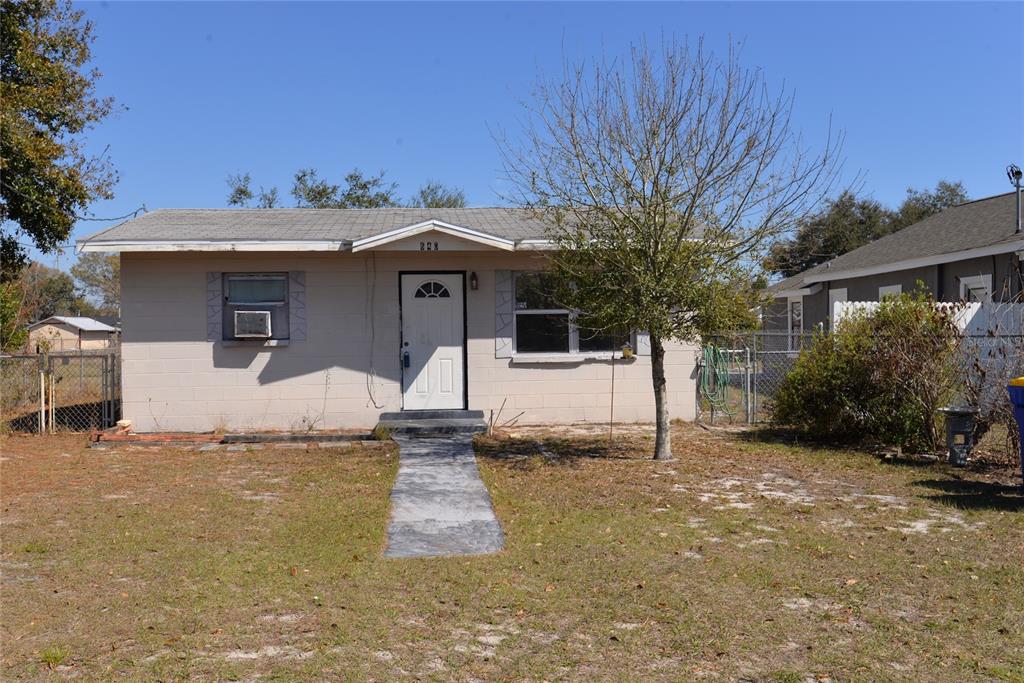 640 N 8TH STREET