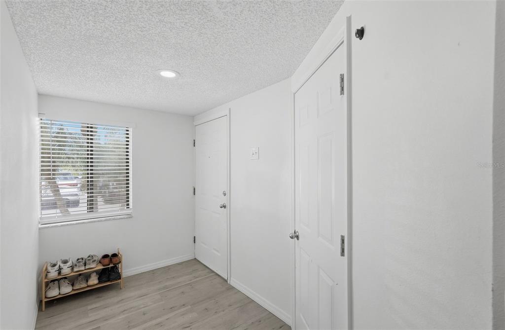 325 ISLAND WAY UNIT 101, CLEARWATER BEACH, FL — photo 4 of 30