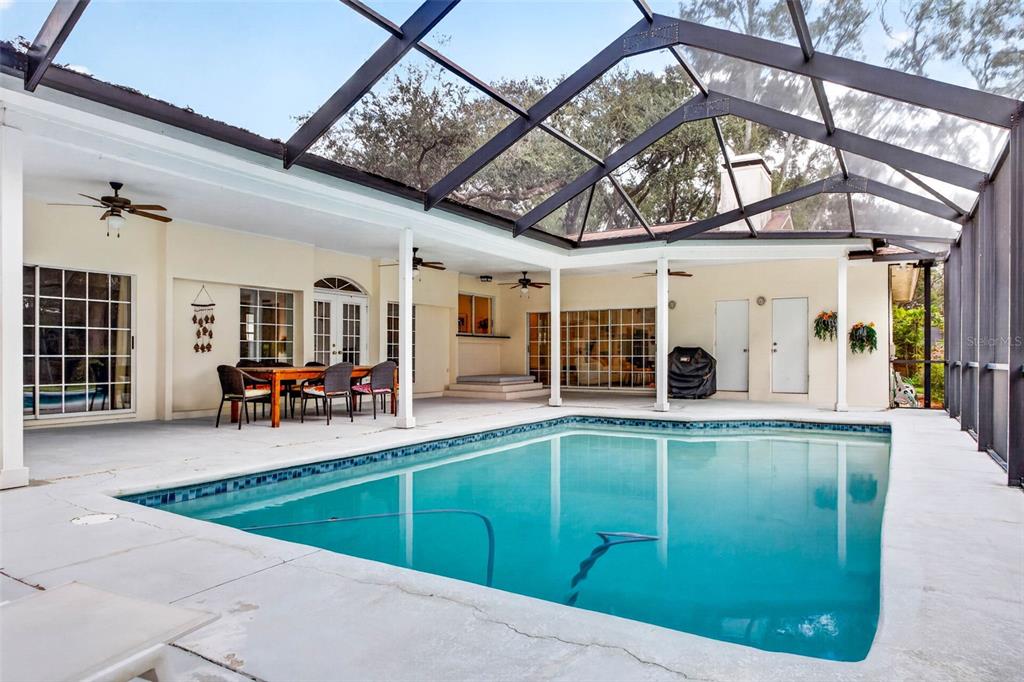 513 GARRARD DRIVE