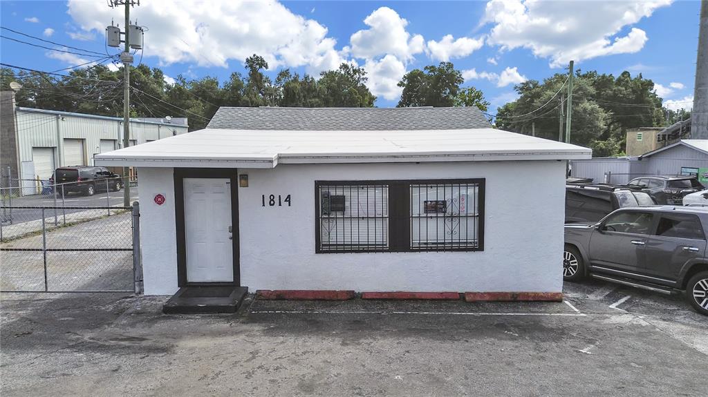 1814 S PARSONS AVENUE, SEFFNER, FL — photo 3 of 38