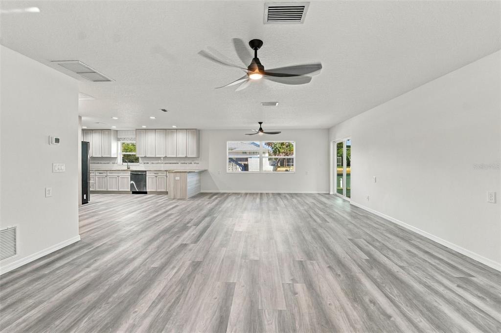 4516 GULFSTREAM DRIVE, HERNANDO BEACH, FL — photo 4 of 38