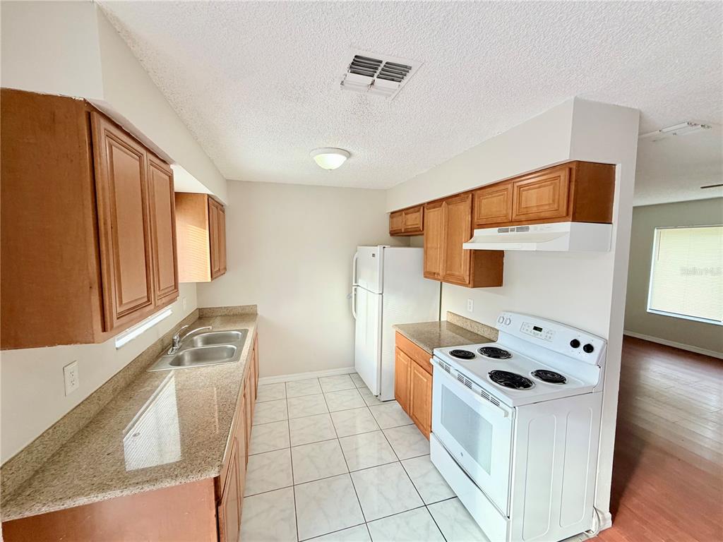 661 GULLIVER AVENUE, DELTONA, FL — photo 3 of 15