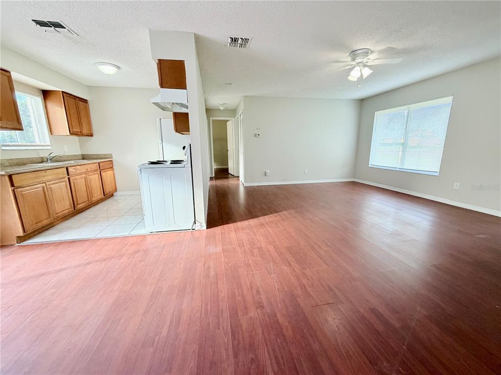 661 GULLIVER AVENUE, DELTONA, FL — photo 4 of 15