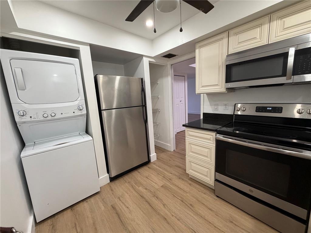 2225 HOLDEN AVENUE UNIT 210, ORLANDO, FL — photo 5 of 54