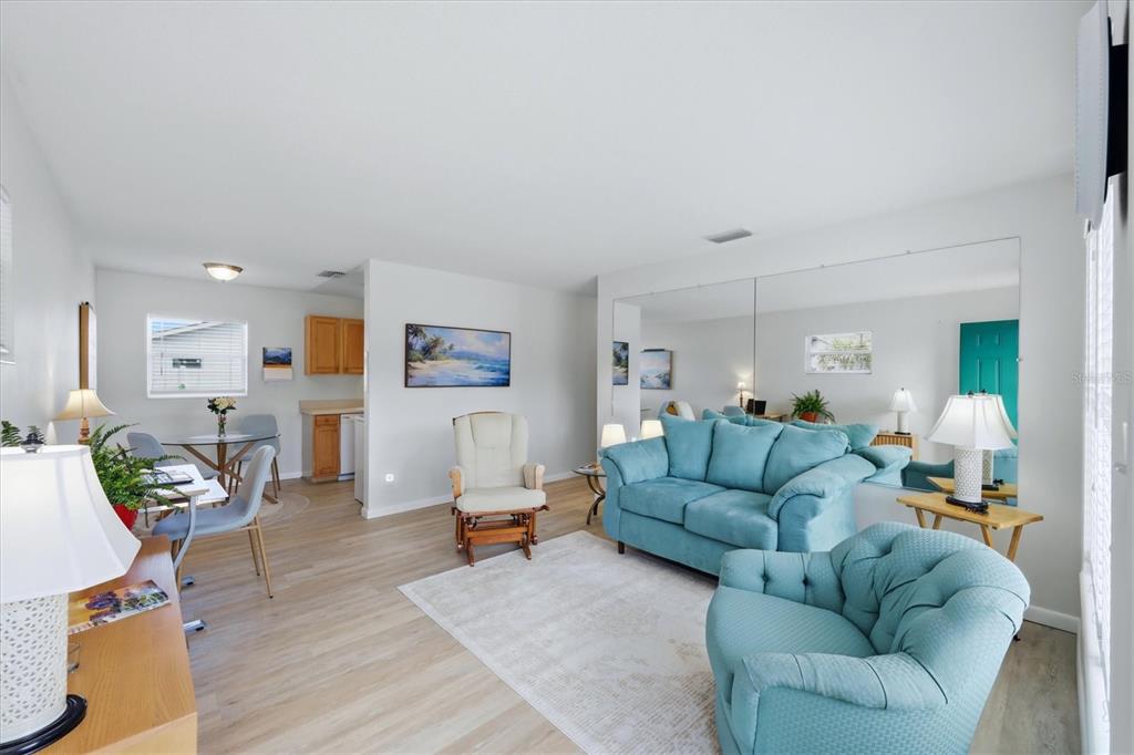 723 S BRINK AVENUE, SARASOTA, FL — photo 5 of 24