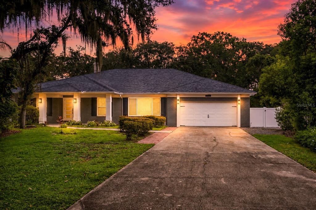 4712 DOVER CLIFF COURT