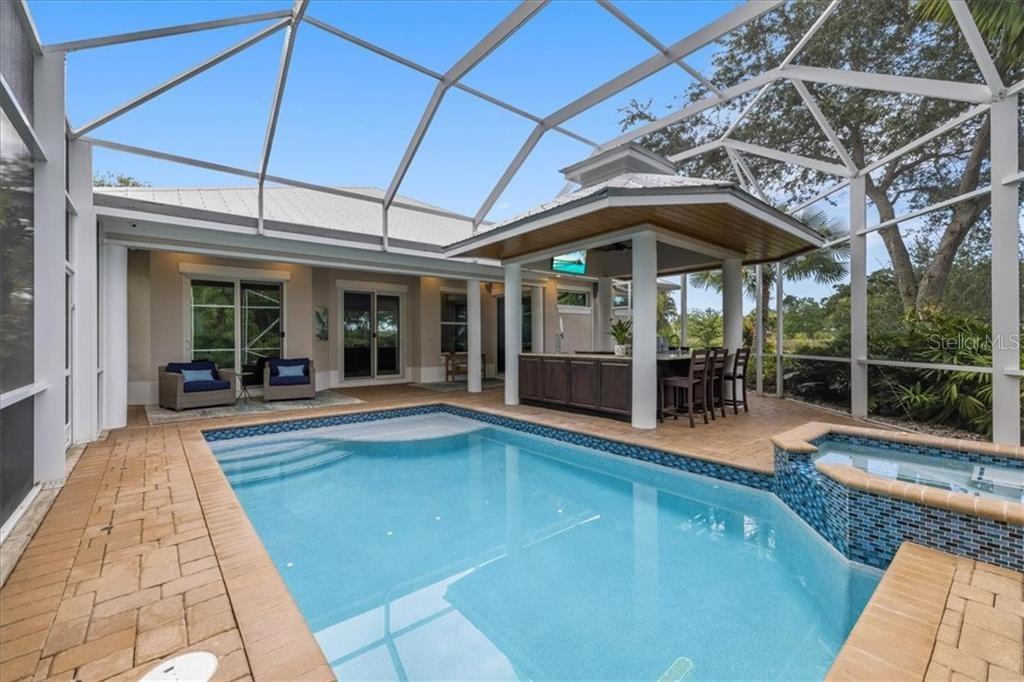1090 QUAIL COURT SW, VERO BEACH, FL — photo 5 of 30