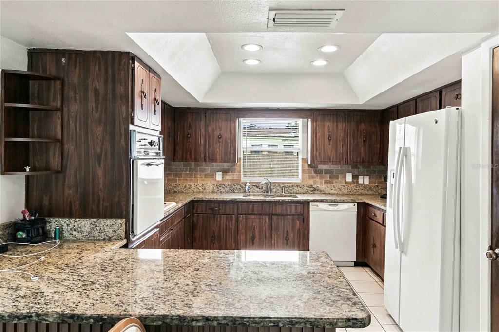 816 KNIGHT STREET, SEFFNER, FL — photo 5 of 30