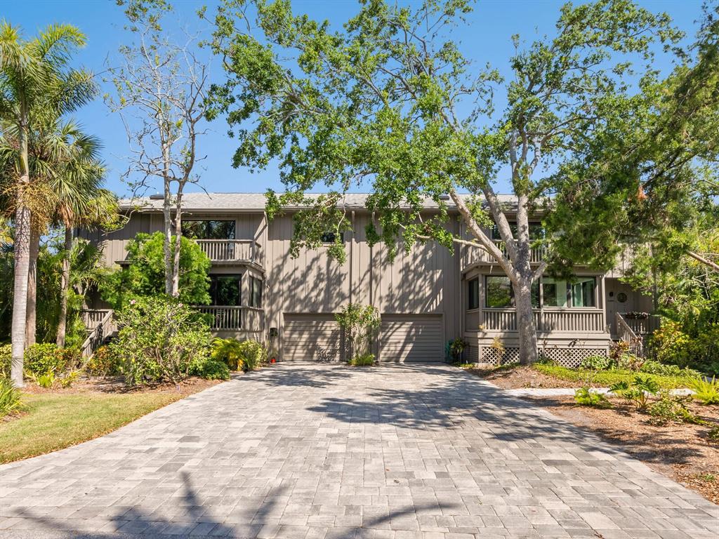 1493 LANDINGS LAKE DRIVE UNIT 32