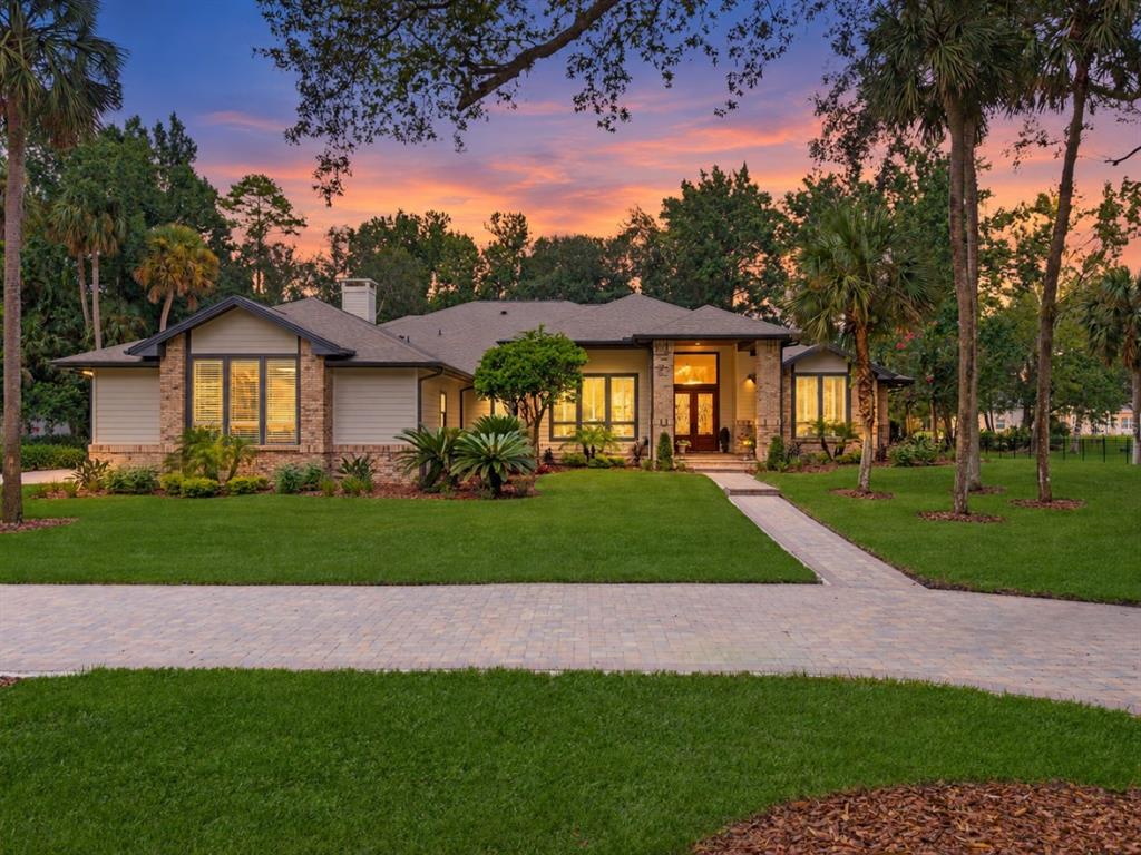 2216 SMOKETREE COURT