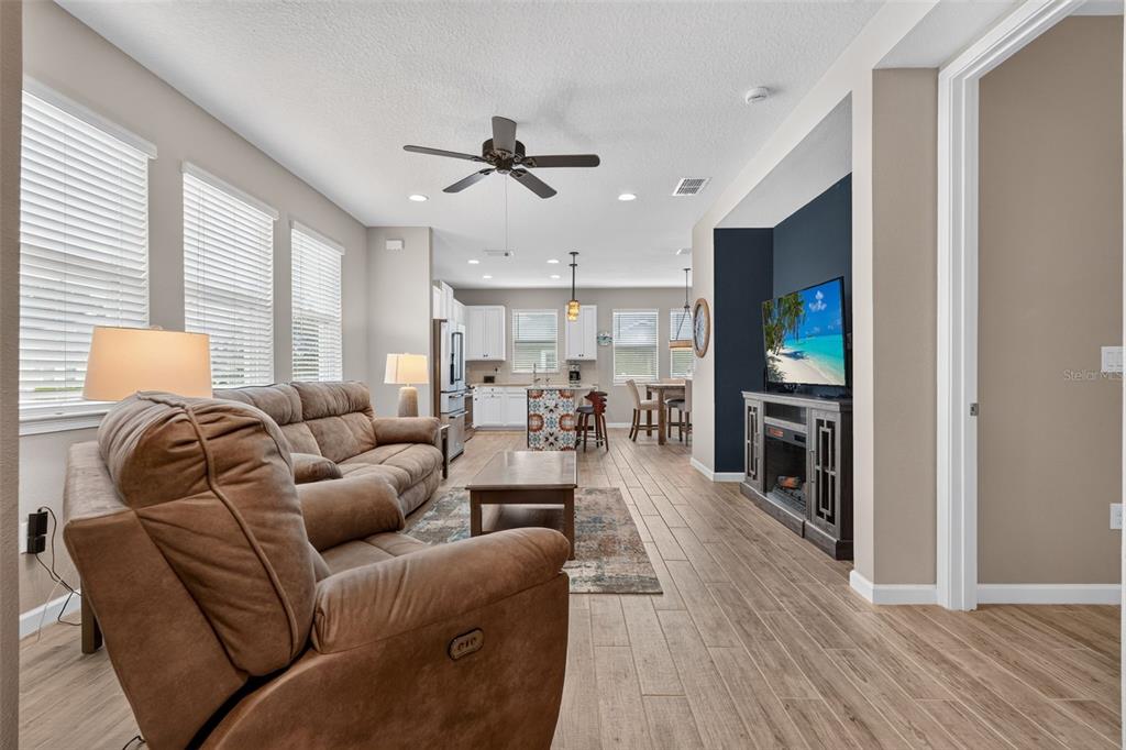 11511 ROLLING GREEN DRIVE, BRADENTON, FL — photo 5 of 30