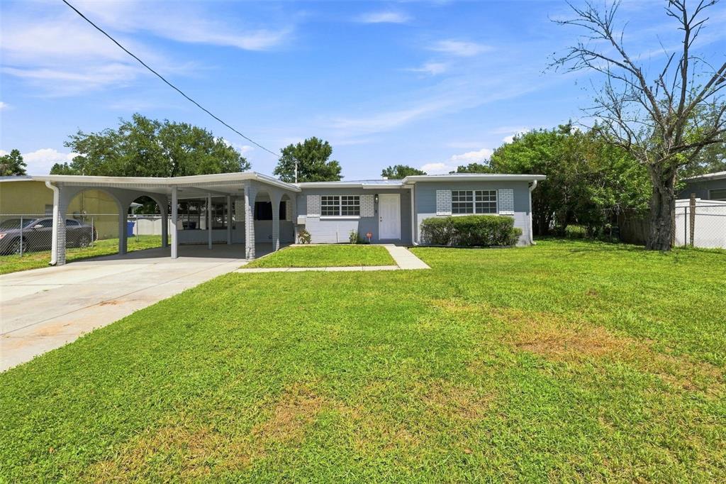 8326 ENDIVE AVENUE, TAMPA, FL — photo 3 of 30