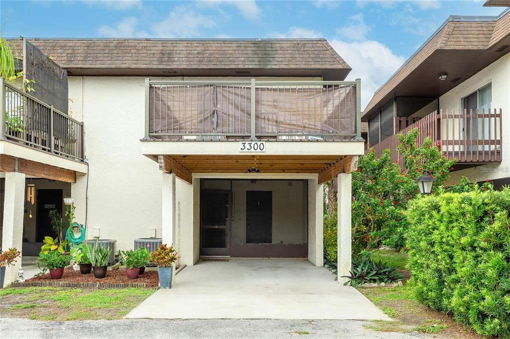 3300 RAMBLEWOOD COURT