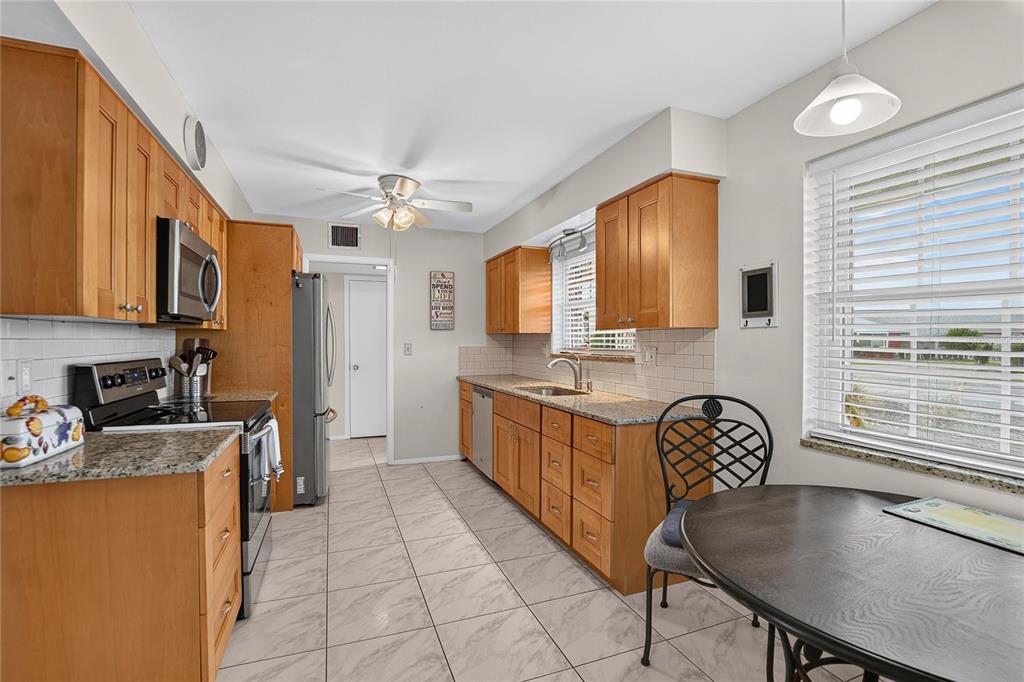 1517 ALLEGHENY DRIVE, SUN CITY CENTER, FL — photo 3 of 30