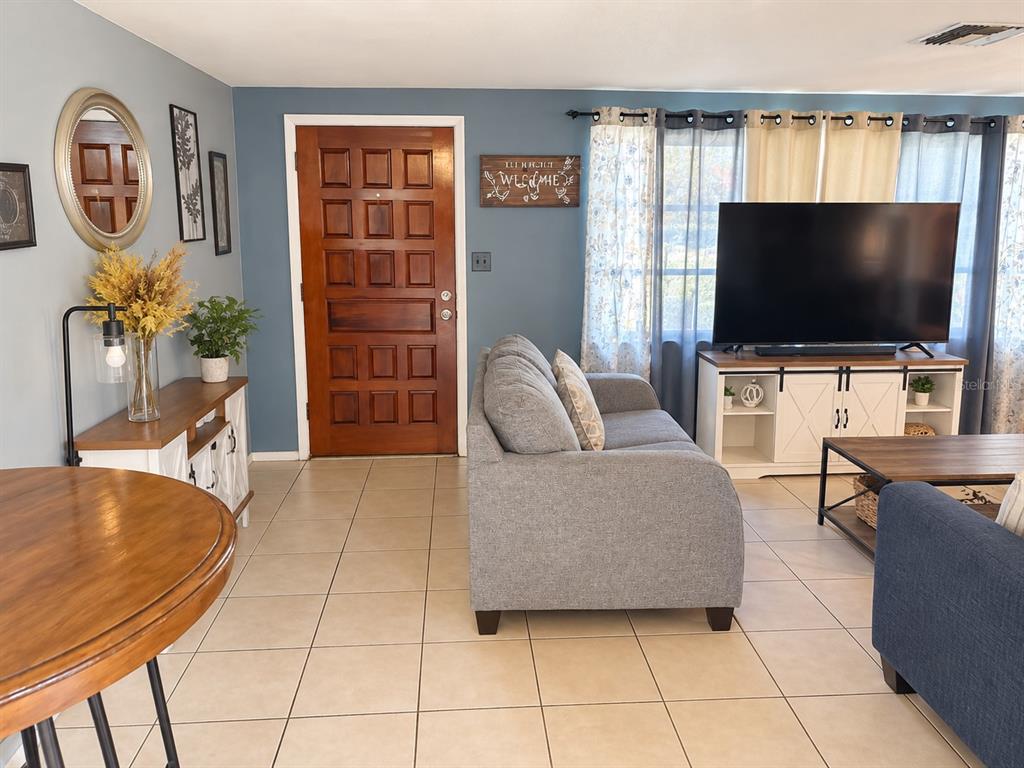 9416 PALM AVENUE, PORT RICHEY, FL — photo 3 of 21