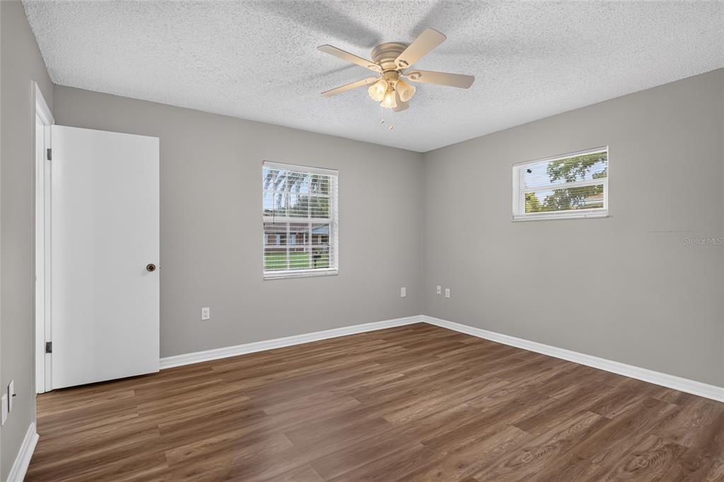 709 HEMLOCK LANE, LAKELAND, FL — photo 4 of 30