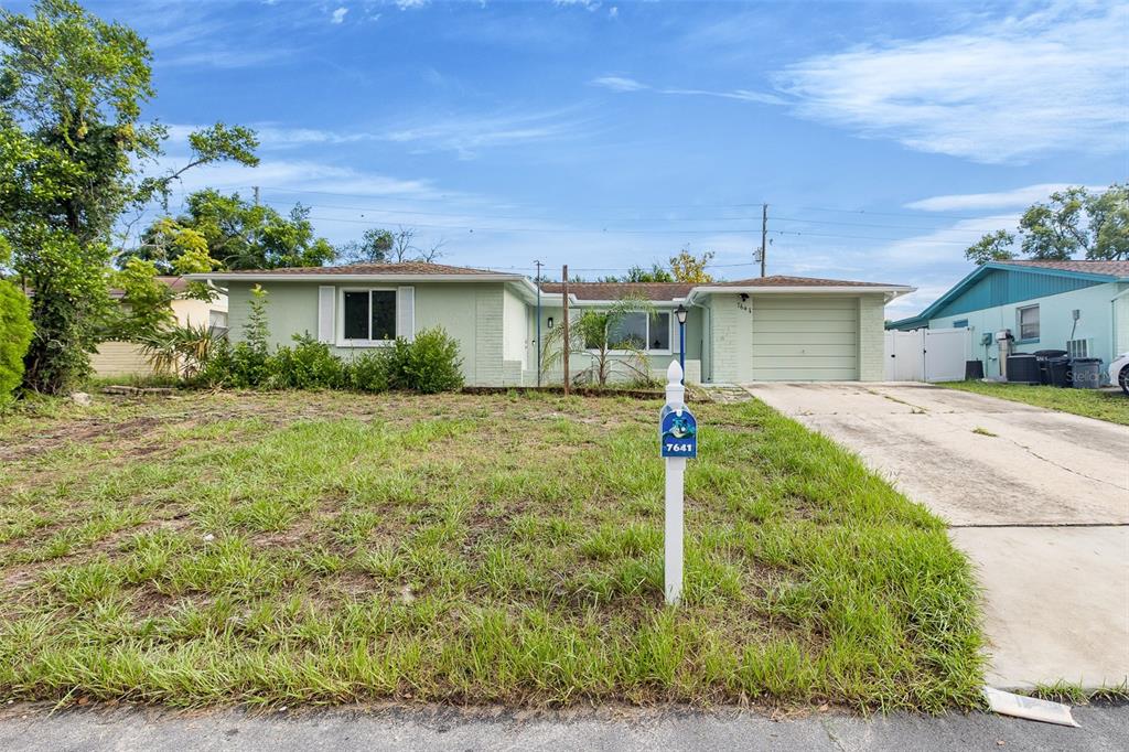 7641 JUDITH CRESCENT, PORT RICHEY, FL — photo 2 of 30