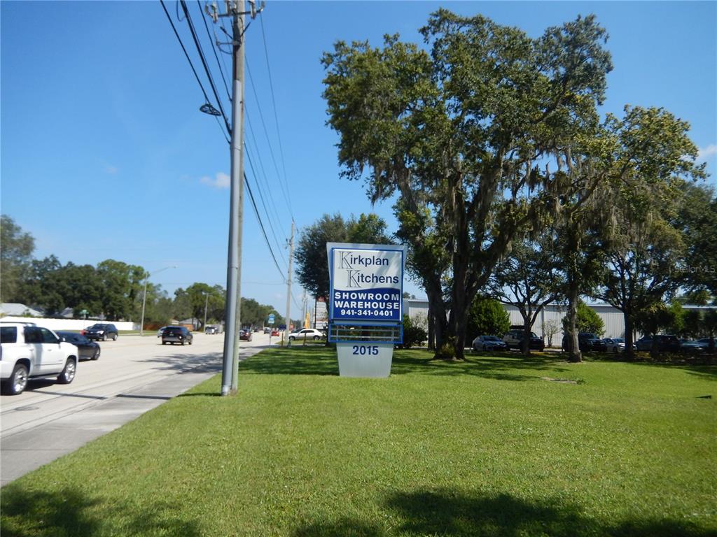 2015 CATTLEMEN ROAD