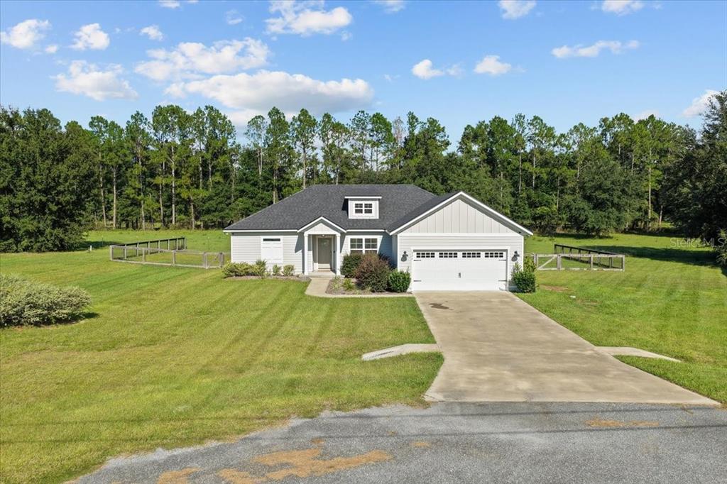 335 SW ARROWBEND DRIVE
