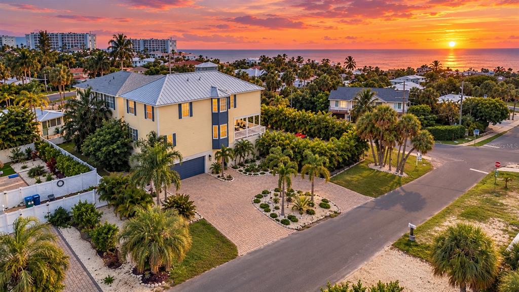 303 58TH STREET, HOLMES BEACH, FL — photo 2 of 30