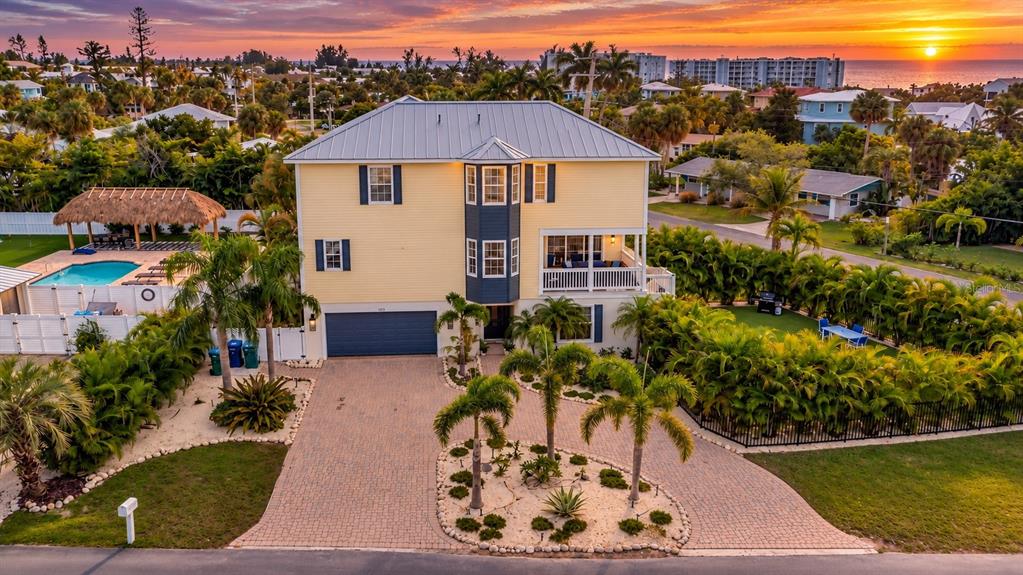 303 58TH STREET, HOLMES BEACH, FL — photo 3 of 30