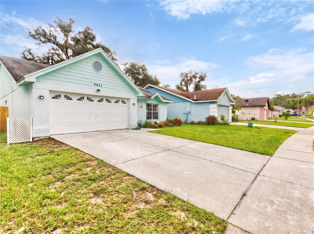 9823 SIR FREDERICK STREET, TAMPA, FL — photo 3 of 30